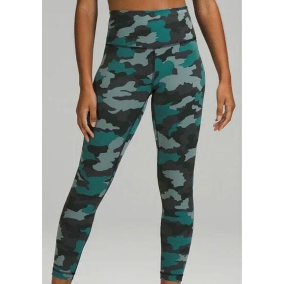 lululemon blue/black camo leggings size 4 - Picture 10 of 10
